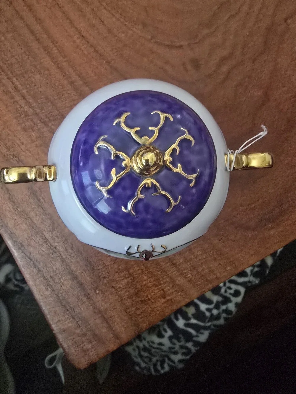 N°1532A RARE Ardleigh Elliott Nature Jeweled Treasures porcelain Music Box.2000